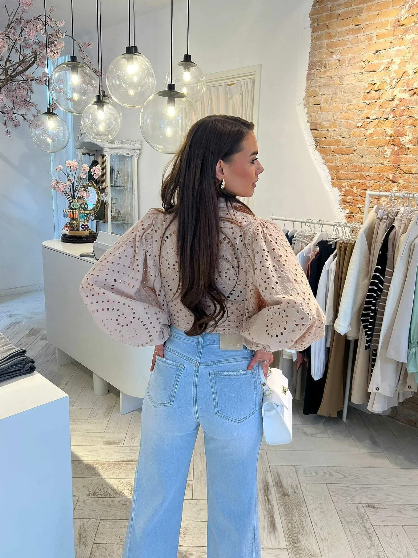 Flash Sale Bodhi Cropped Broderie Blouse Beige Tops & Blousjes