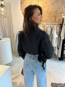 Shop Charlie Cropped Blouse Black Tops & Blousjes
