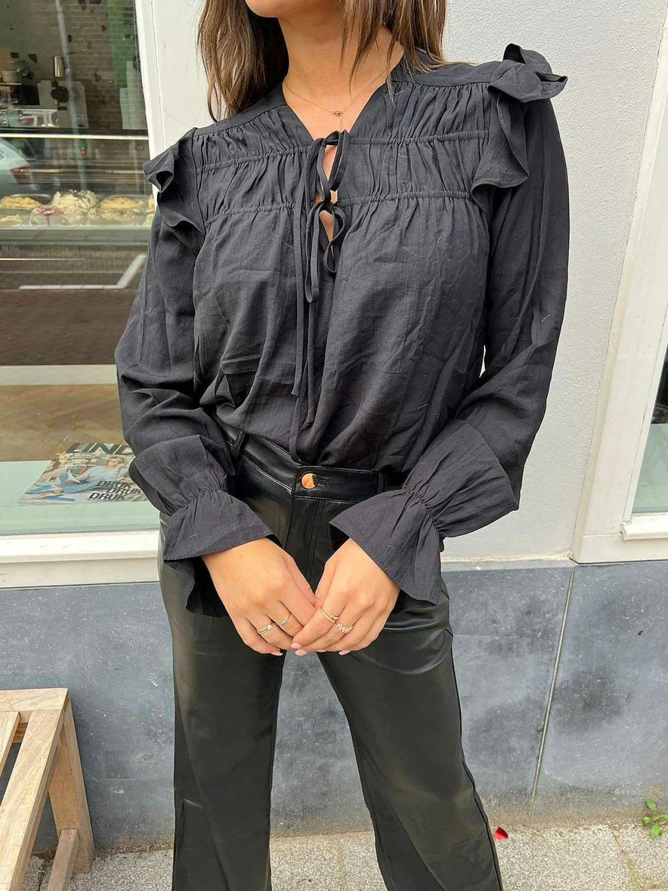 New Daphne Ruffle Blouse Black Tops & Blousjes