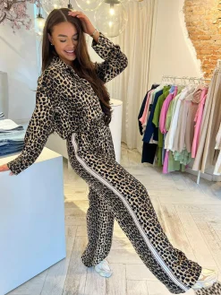 Flash Sale Lara Loose Fit Pants Leo Broeken