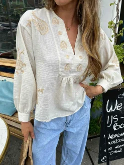 Flash Sale Lola Broderie Blouse Beige Tops & Blousjes