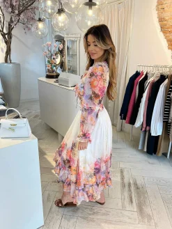 Shop Meave Multicolor Flower Set White Sets