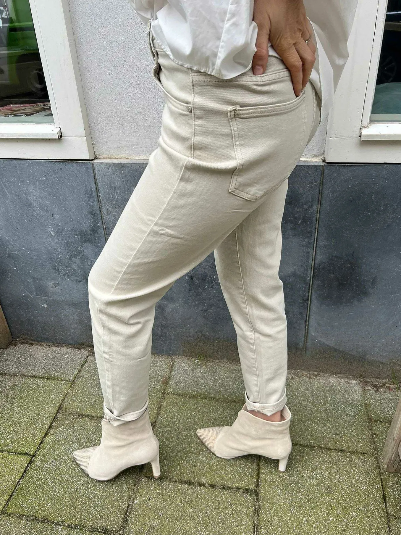 Store Mom Jeans Beige Broeken