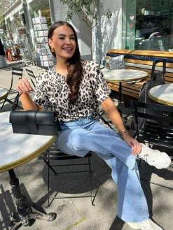 Flash Sale Nona Basic Cap Tee Leo Tops & Blousjes