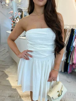 Shop Olivia Strapless Dress White Jurken