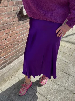 Shop Silky Midi Skirt Purple Rokken