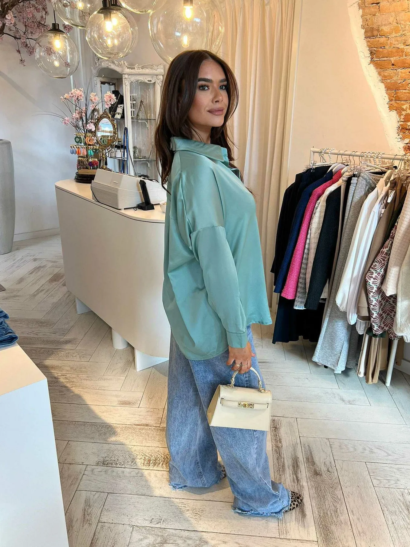 Outlet Silky V Neck Blouse Mint Tops & Blousjes