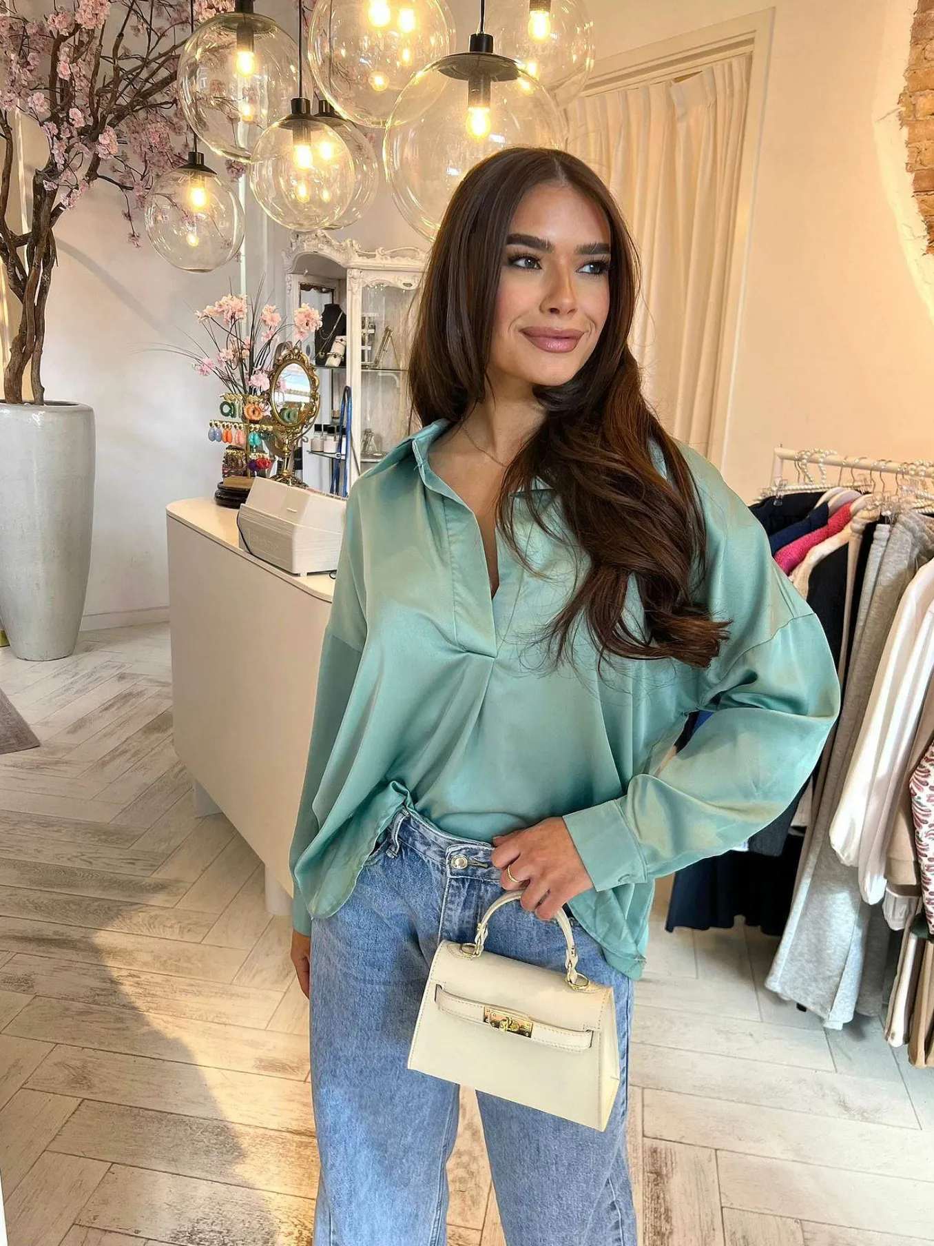 Outlet Silky V Neck Blouse Mint Tops & Blousjes