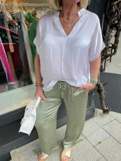 Discount Silky Vhals Top White Tops & Blousjes