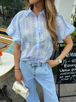 Fashion Veerle Short Sleeve Broderie Blouse Blue Tops & Blousjes