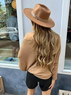 Best Vlinder Trui Camel Truien